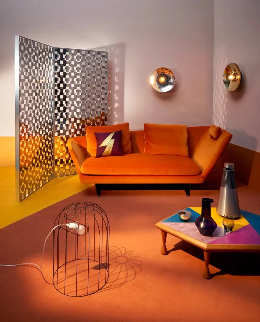 Carpet with organic patterns and bright colours

