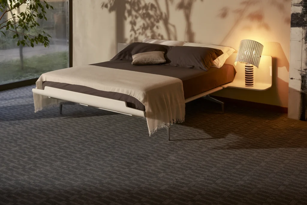 Chambre contract avec moquette Radici Carpet alliant style et durabilité