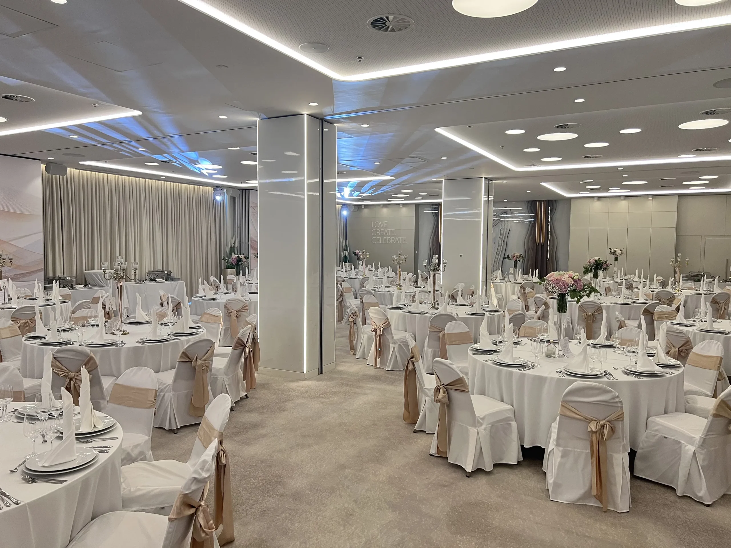 Hotel Antunović - Tomislav Hall carpet custom moquette grigia delicata matrimoni weeding
