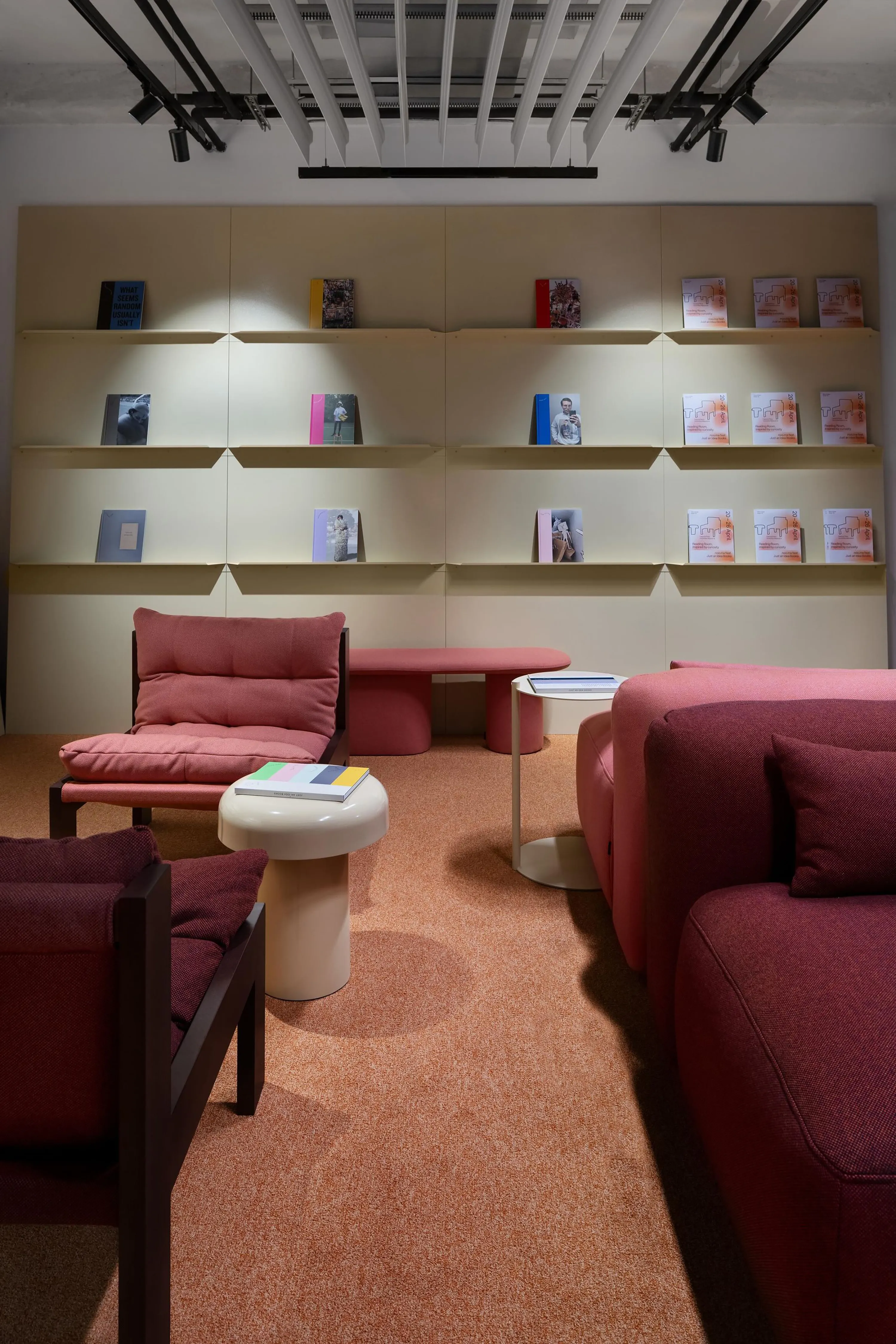 capsule plaza fuorisalone 26 verona carpet