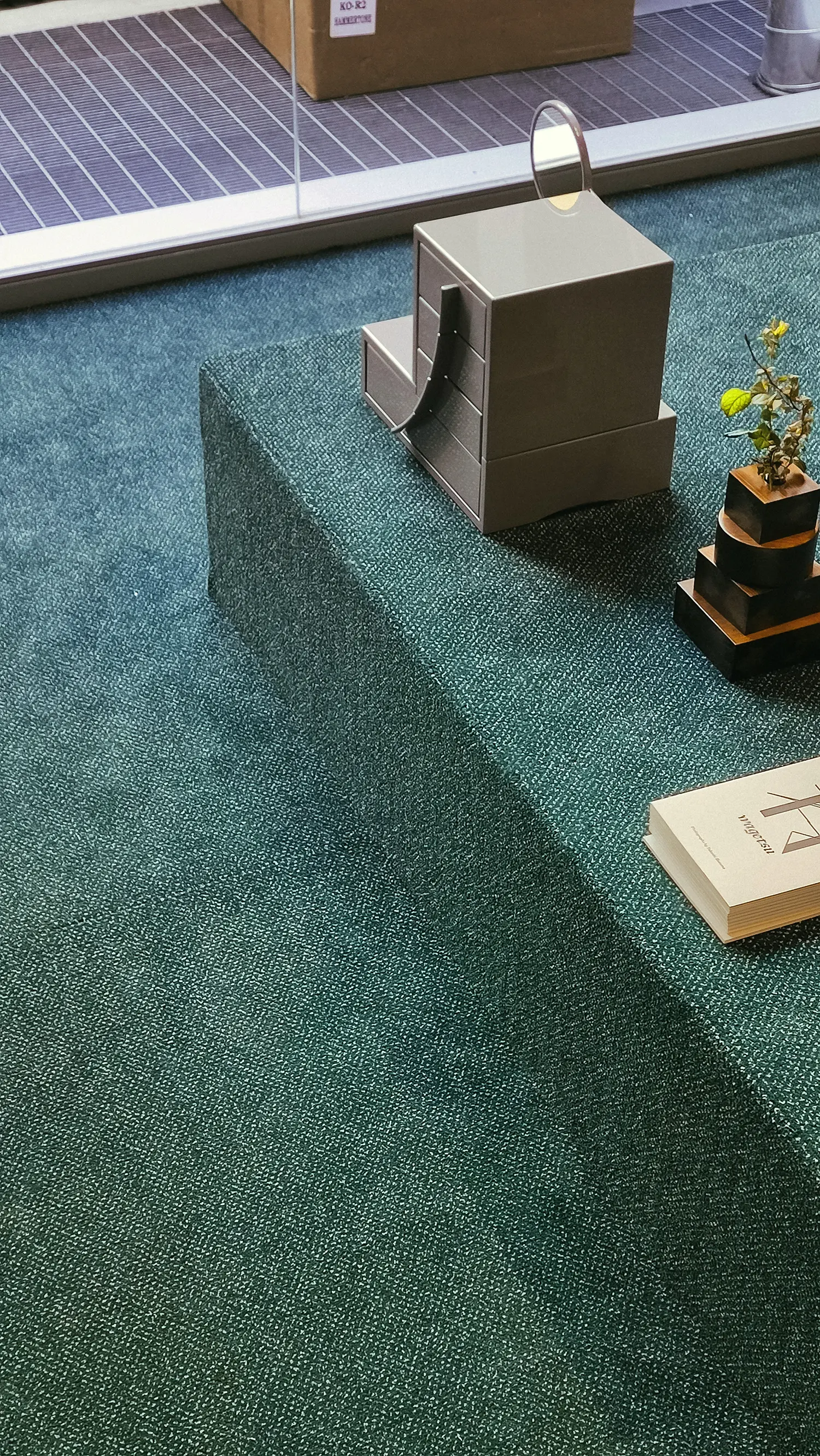 capsule plaza fuorisalone 26 verona carpet